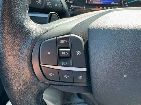 Used 2020 Ford Explorer XLT w/ Equipment Group 202A image 25