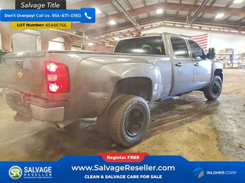 Used 2013 Chevrolet Silverado 2500 LT w/ Interior Plus Package image 2