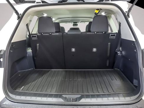 Certified 2025 Toyota Grand Highlander FWD image 22