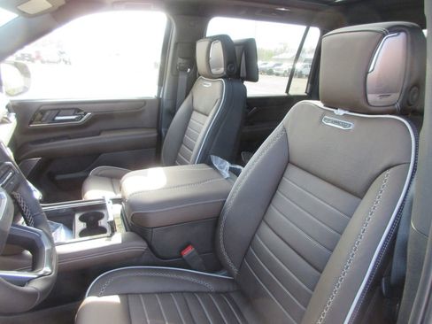 New 2026 GMC Yukon XL Denali Ultimate image 11