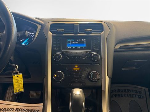 Used 2014 Ford Fusion SE w/ Equipment Group 202A image 22