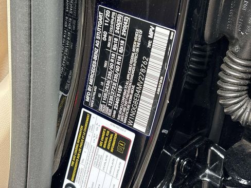 Used 2021 Mercedes-Benz GLC 300 4MATIC image 32