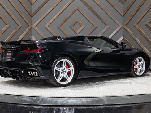 Used 2021 Chevrolet Corvette Stingray Premium Conv w/ Z51 Performance Package image 24