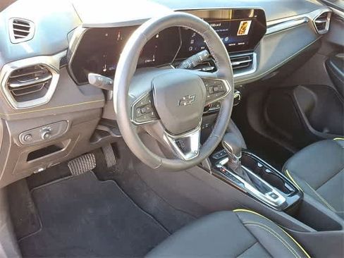 Used 2025 Chevrolet TrailBlazer ACTIV image 16