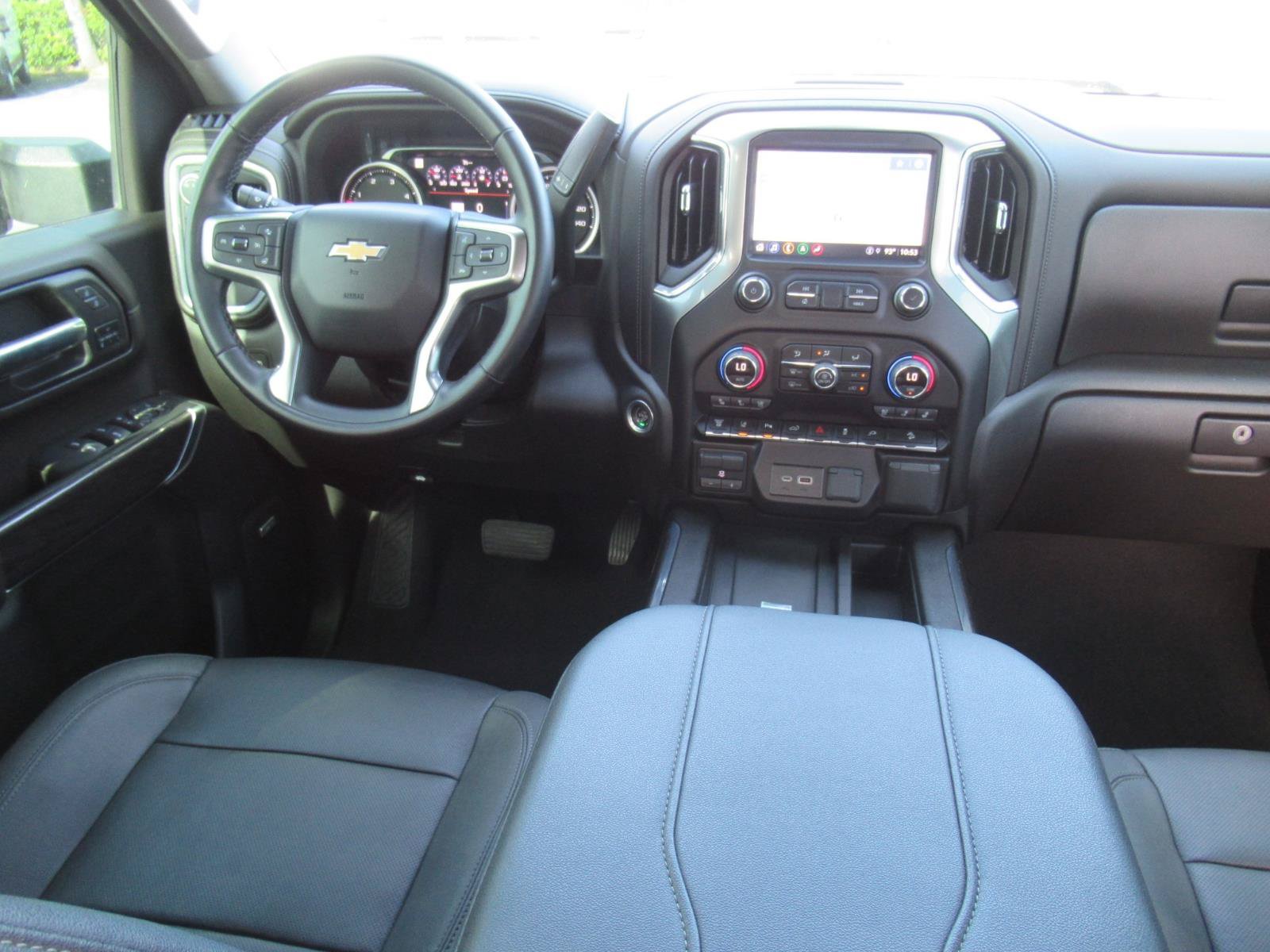 Used 2023 Chevrolet Silverado 2500 LTZ w/ LTZ Convenience Package AWD/4WD image 16