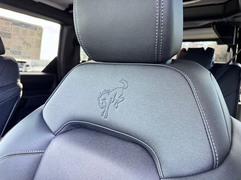 New 2025 Ford Bronco Badlands w/ Sasquatch Package image 25