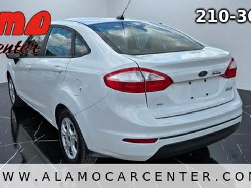 Used 2016 Ford Fiesta SE FWD image 3