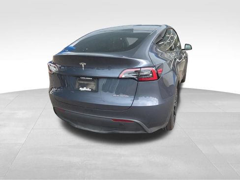 Used 2023 Tesla Model Y Long Range AWD/4WD image 4