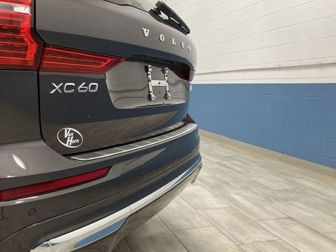 Used 2022 Volvo XC60 T8 Inscription w/ Advanced Package image 34
