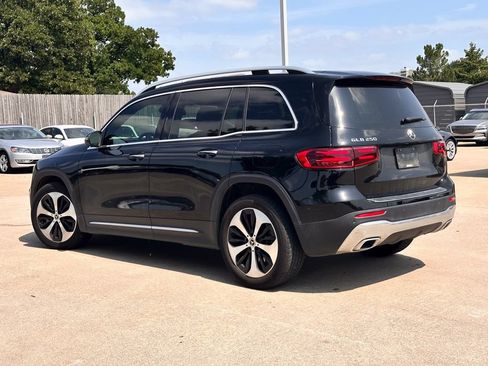 Used 2024 Mercedes-Benz GLB 250 image 3