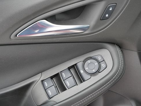 Used 2022 Buick Encore GX Select w/ Sport Touring Package image 17