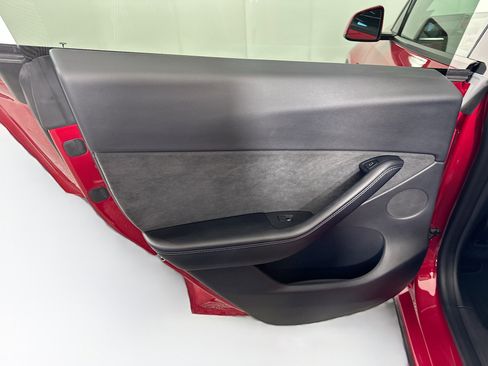 Used 2022 Tesla Model Y Performance image 26