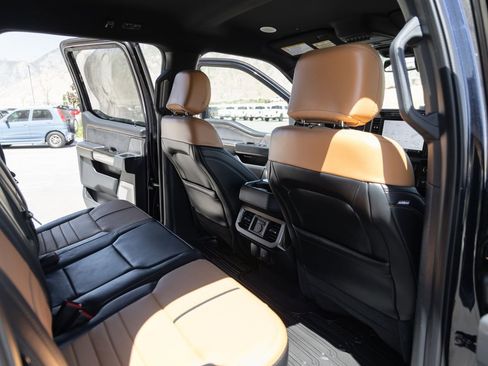 Used 2024 Ford F350 Platinum image 28