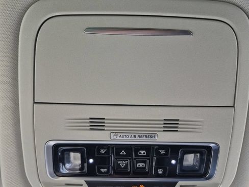 Certified 2025 Lincoln Nautilus Reserve AWD/4WD image 37