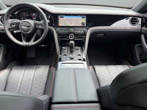 New 2025 Bentley Flying Spur Plug-In Hybrid image 4
