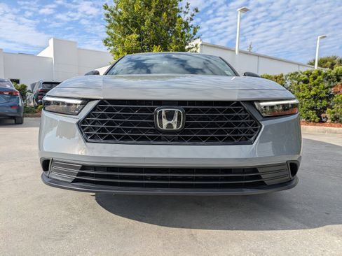 Used 2023 Honda Accord Sport image 8
