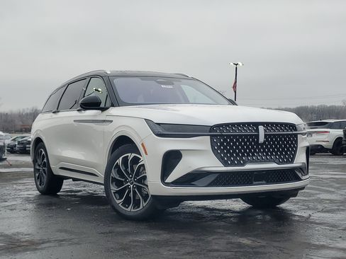 New 2026 Lincoln Nautilus Reserve image 1