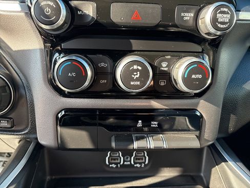 Used 2022 RAM 1500 Big Horn w/ Back Country Package image 28