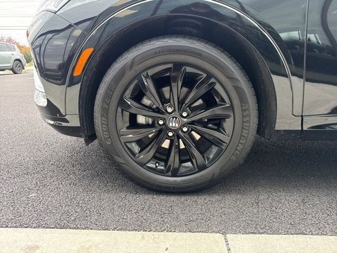 Used 2024 Buick Envista Sport Touring w/ Convenience I Package image 9