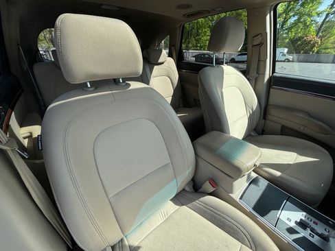 Used 2008 Hyundai Veracruz GLS image 16