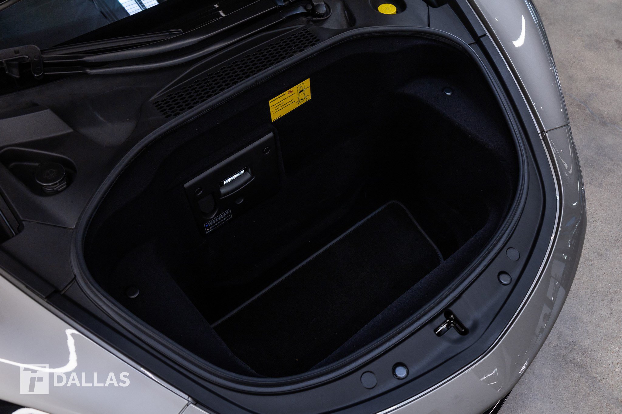 Used 2025 McLaren Artura Spider RWD image 4