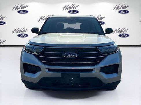 Certified 2023 Ford Explorer XLT AWD/4WD image 2