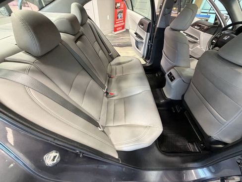Used 2017 Honda Accord EX-L image 46