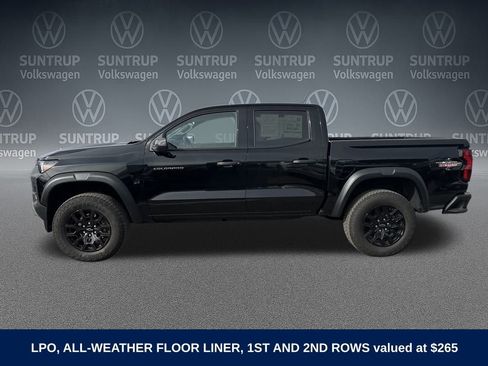 Used 2025 Chevrolet Colorado Trail Boss image 2