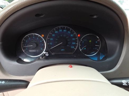 Used 2008 Toyota Sienna AWD image 42