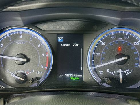 Used 2017 Toyota Highlander Limited w/ Carpet Mat Package AWD/4WD image 12