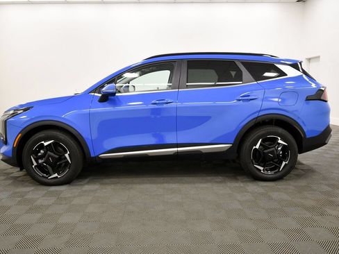 Certified 2026 Kia Sportage EX w/ EX Panorama Roof Package AWD/4WD image 4