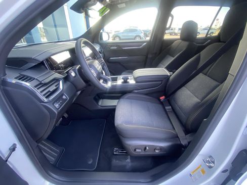 New 2026 GMC Acadia Elevation image 10