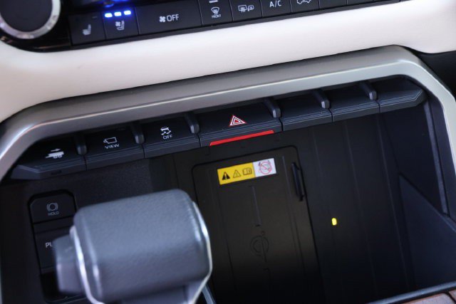 Used 2022 Toyota Tundra 1794 Edition AWD/4WD image 20