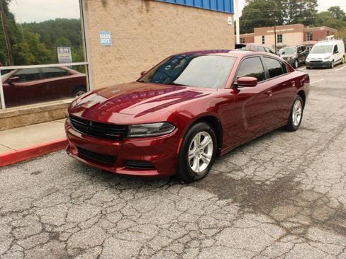 Used 2020 Dodge Charger SXT w/ Leather Interior Group RWD image 3