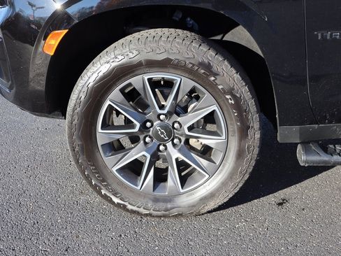 Used 2021 Chevrolet Tahoe Z71 w/ Z71 Signature Package image 33