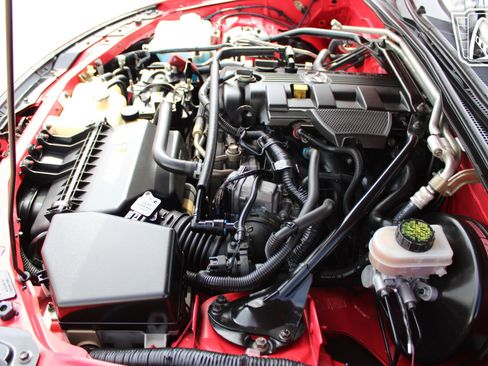 Used 2006 MAZDA MX-5 Miata Sport RWD image 18