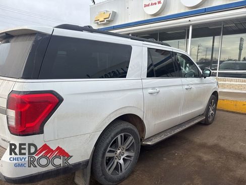 Used 2023 Ford Expedition Max XLT image 7