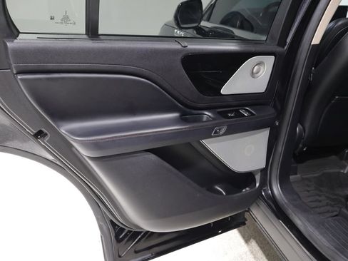 Used 2020 Lincoln Aviator Reserve w/ Equipment Group 202A AWD/4WD image 21