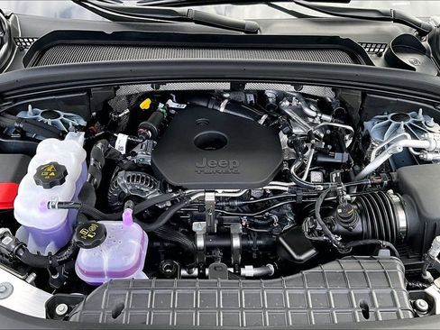 New 2026 Jeep Grand Cherokee L Limited RWD image 14