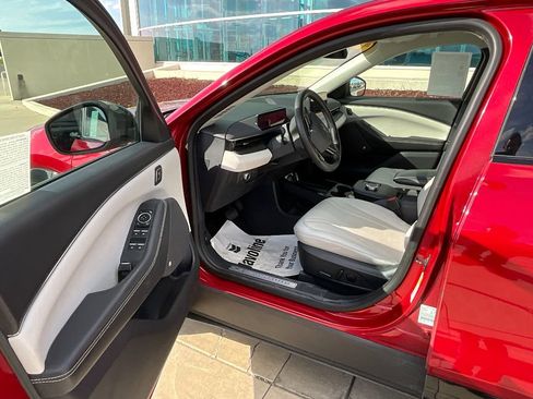 Used 2022 Ford Mustang Mach-E Premium image 12