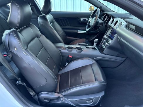 Used 2022 Ford Mustang Premium image 30