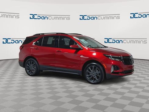 Used 2024 Chevrolet Equinox RS AWD/4WD image 3