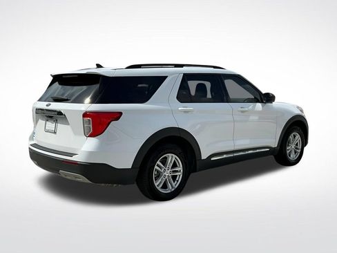 Used 2023 Ford Explorer XLT w/ Equipment Group 202A RWD image 10