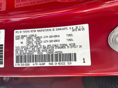 Used 2025 Toyota Tacoma Limited image 37