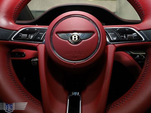 Used 2020 Bentley Continental GT V8 image 28
