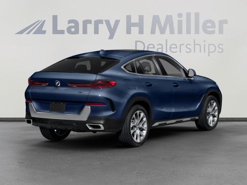 Used 2023 BMW X6 xDrive40i w/ M Sport Package image 2