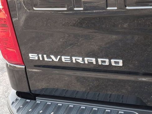 Used 2022 Chevrolet Silverado 1500 Custom image 30