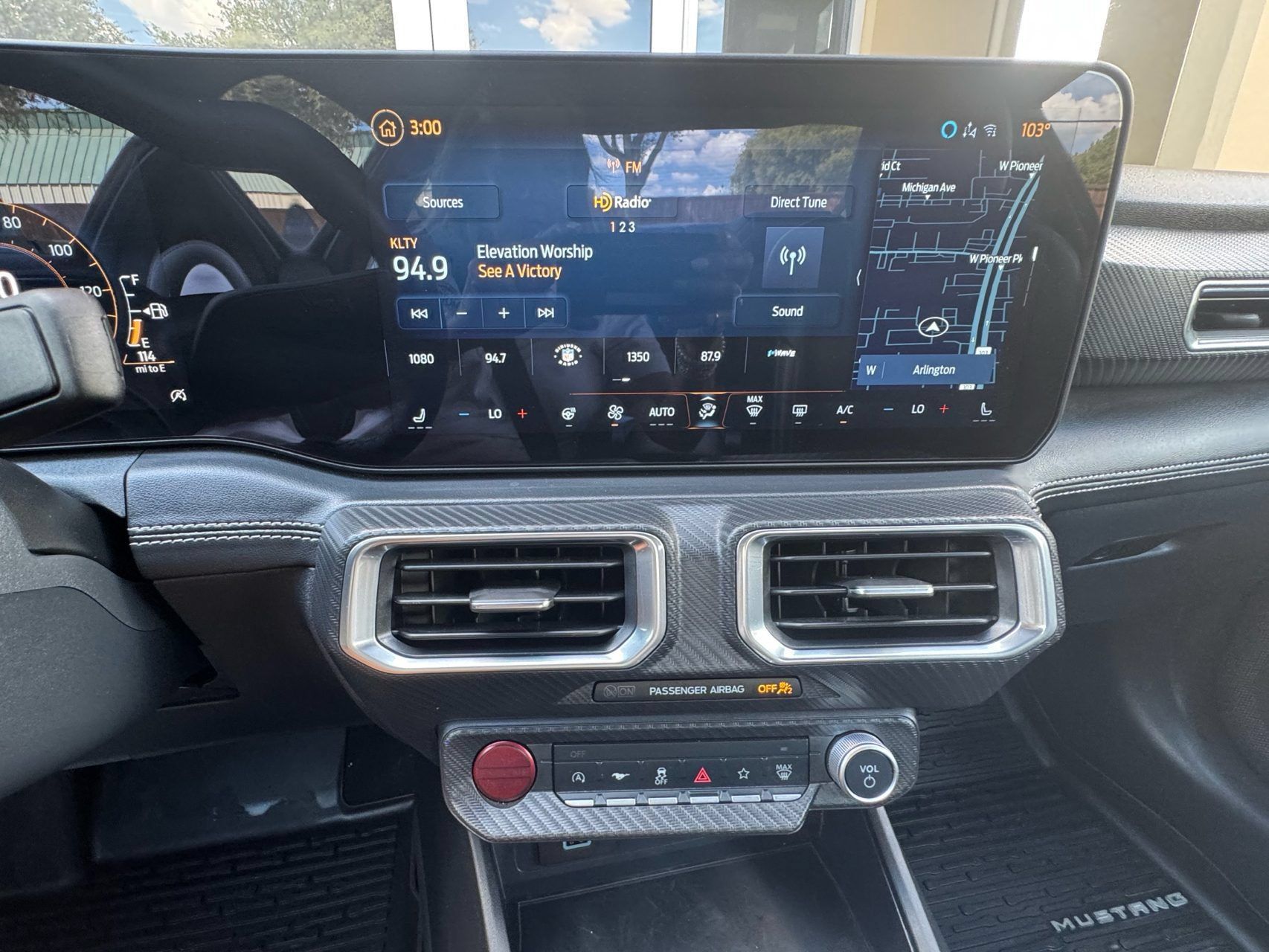 Used 2025 Ford Mustang Premium RWD image 17