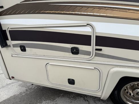 Used 2014 Mercedes-Benz Sprinter 3500 image 20