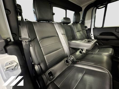 Used 2020 Jeep Gladiator Overland image 28